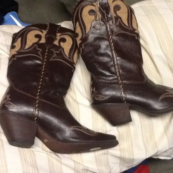 cowboy style boots womens